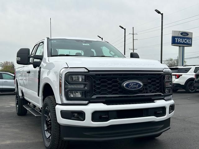2025 Ford F-350 XL photo 12