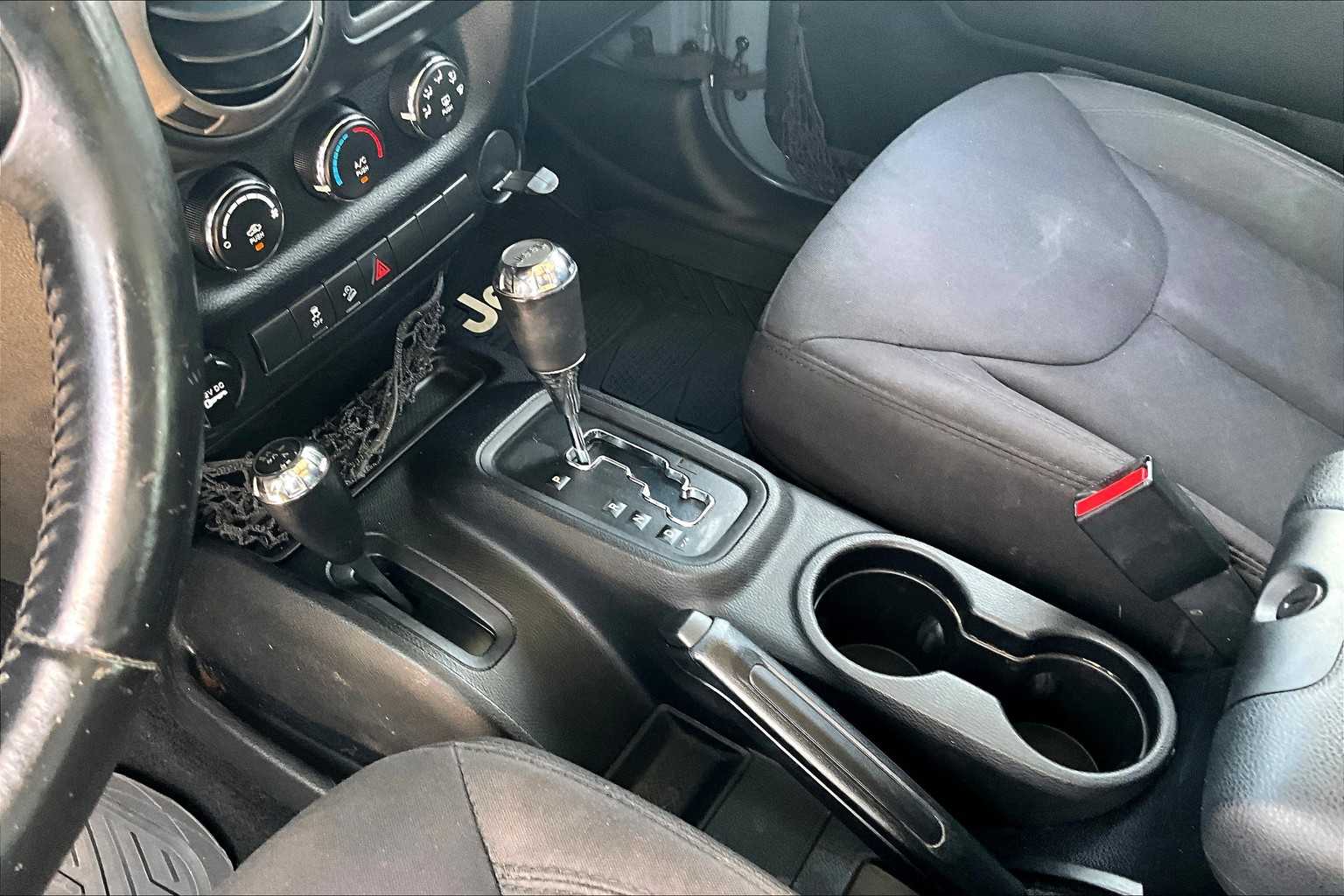 2014 Jeep Wrangler Unlimited Sport photo 14