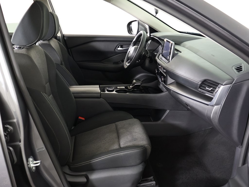 2024 Nissan Rogue SV photo 26