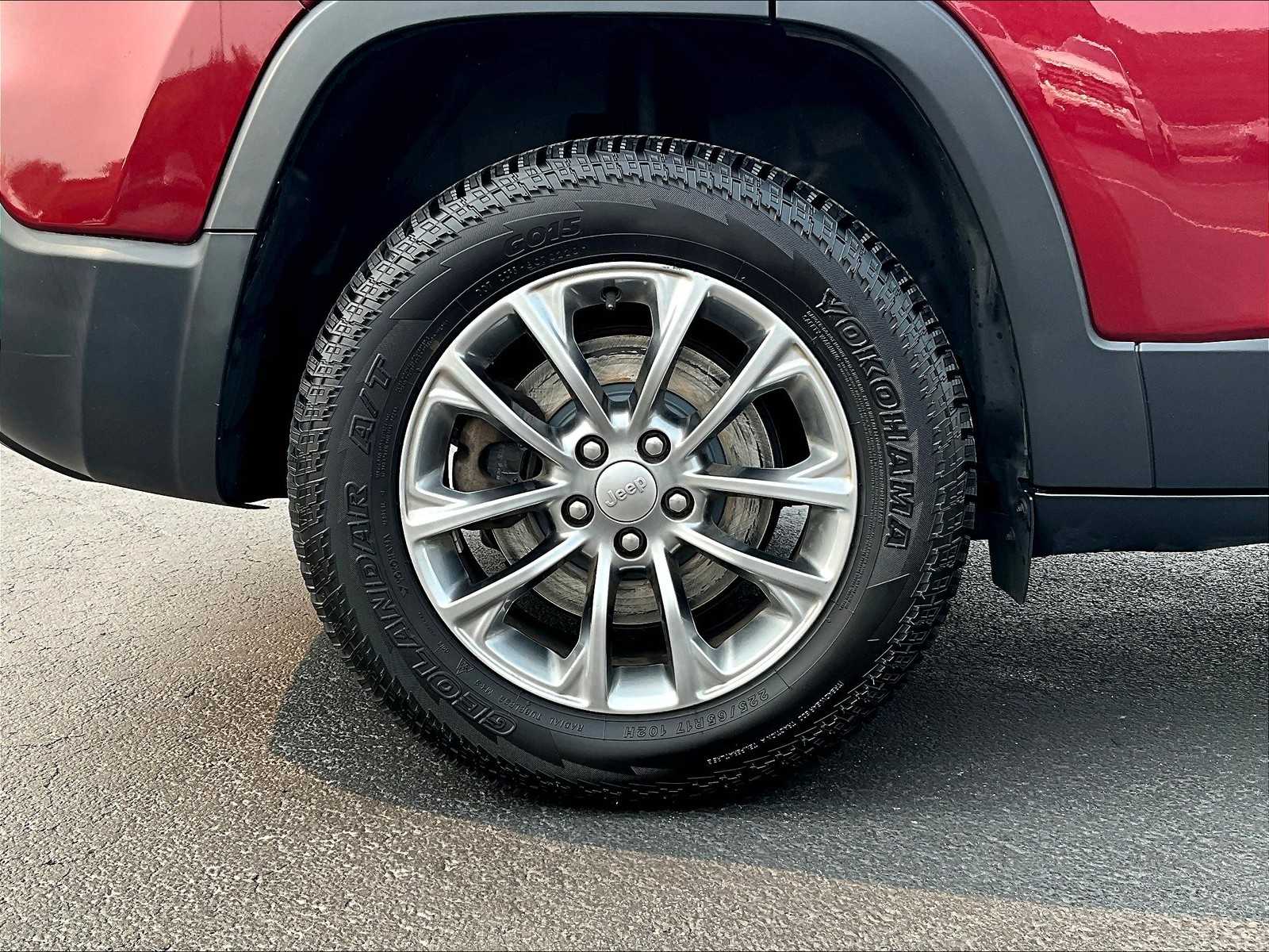 2020 Jeep Cherokee Latitude photo 7
