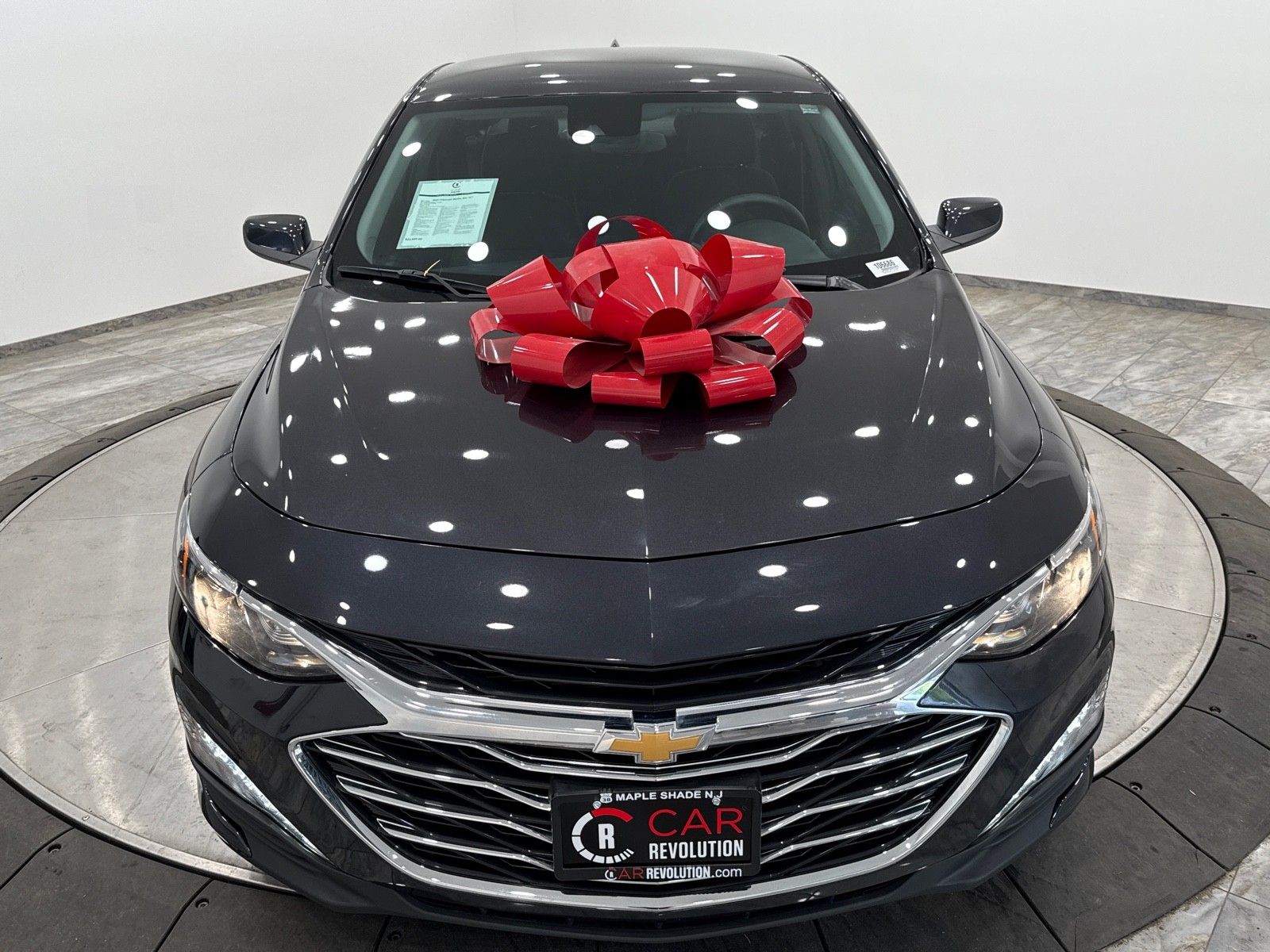 2023 Chevrolet Malibu 1LT photo 2