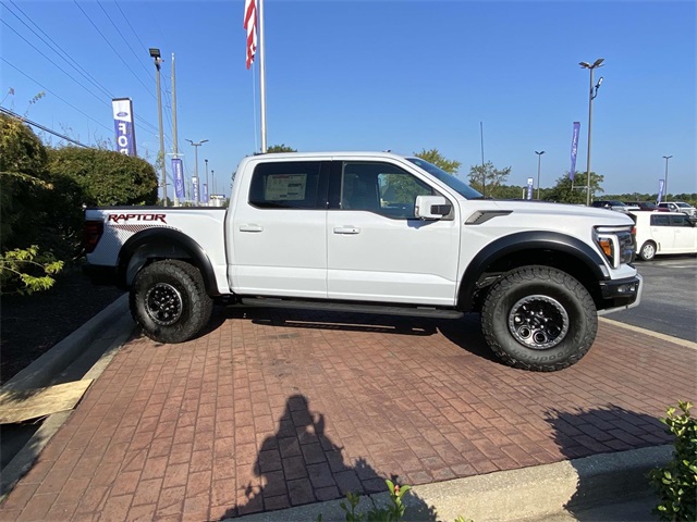 2025 Ford F-150 Raptor photo 3
