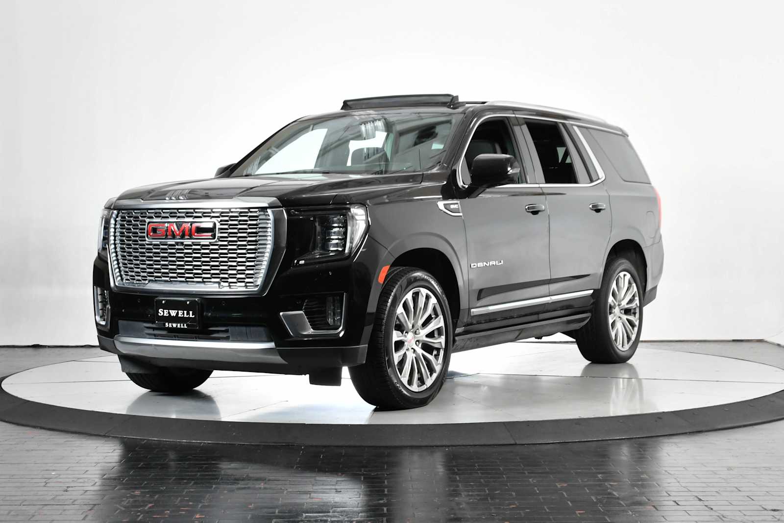 2022 GMC Yukon Denali's photo