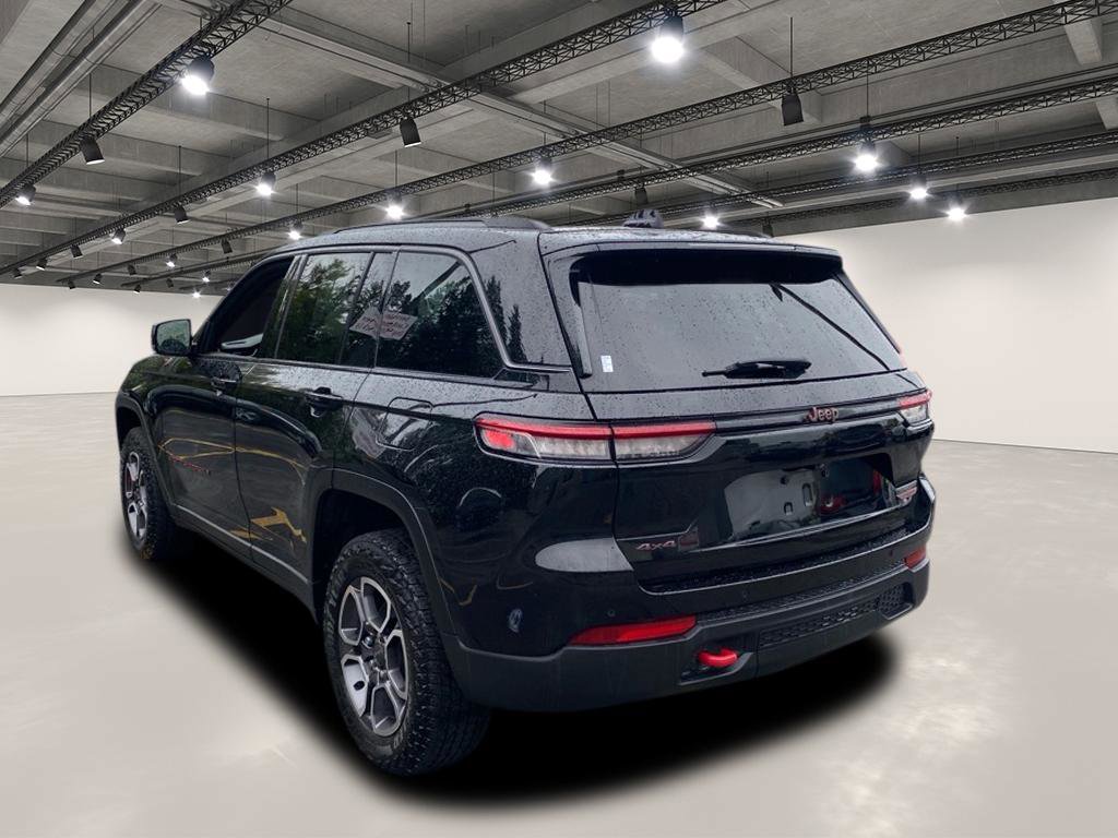 2022 Jeep Grand Cherokee Trailhawk photo 3
