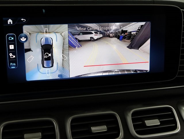 2026 Mercedes Benz GLS 450 4MATIC photo 21