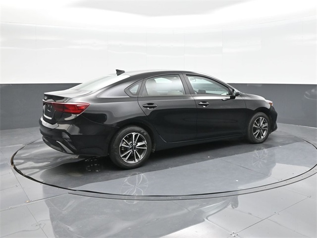 2023 Kia Forte LXS photo 14