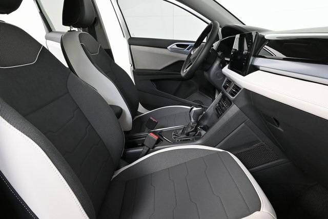 2025 Volkswagen Taos SE photo 21