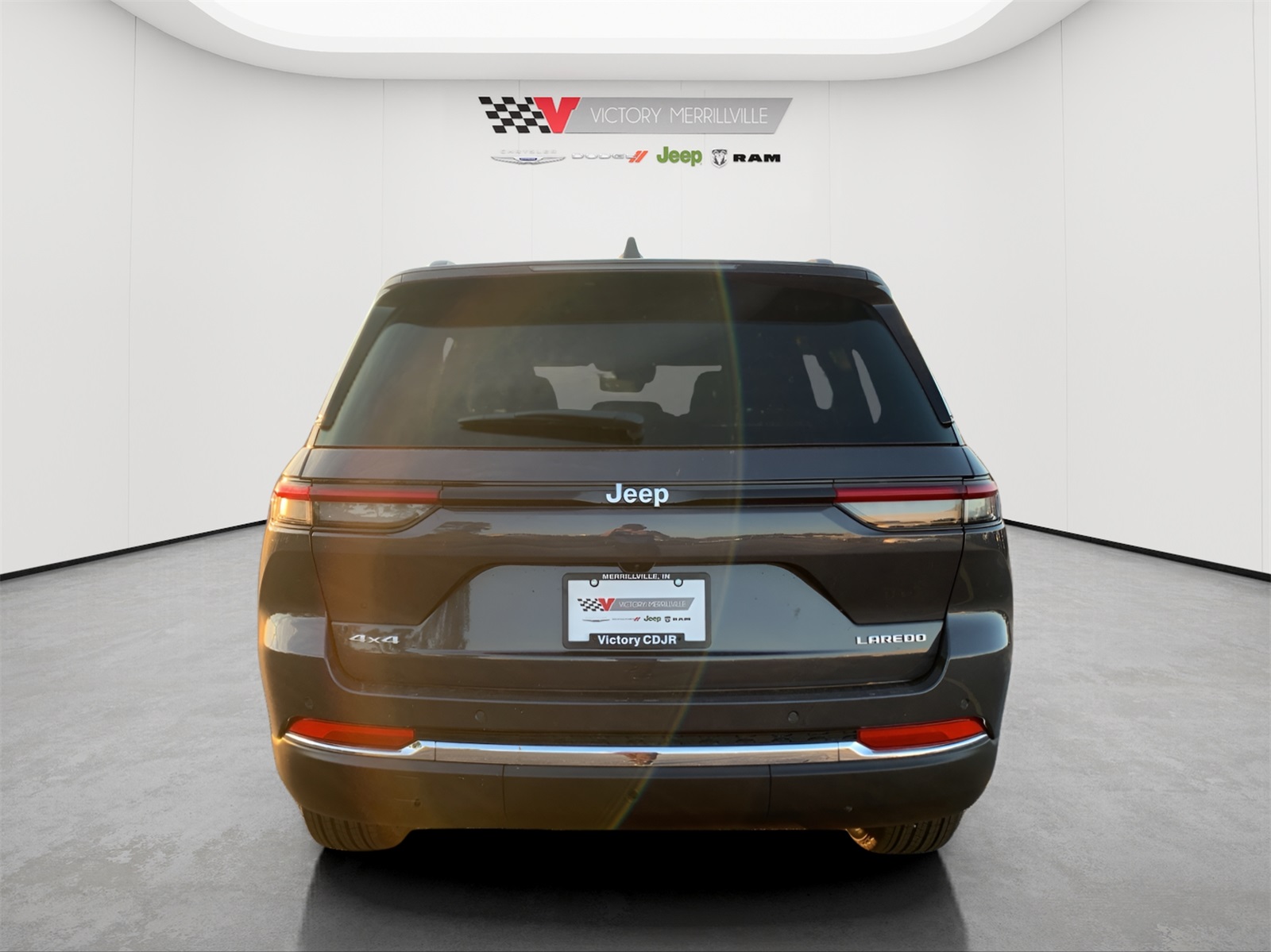 2025 Jeep Grand Cherokee Laredo X photo 4