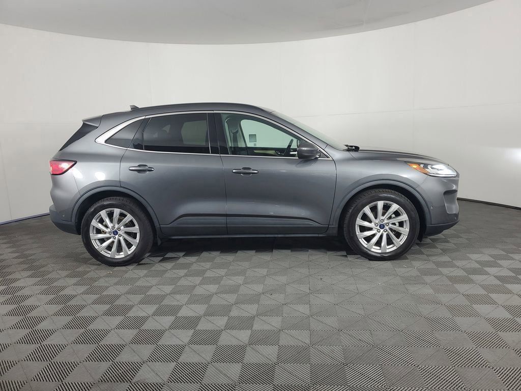 2022 Ford Escape Titanium Hybrid photo 3