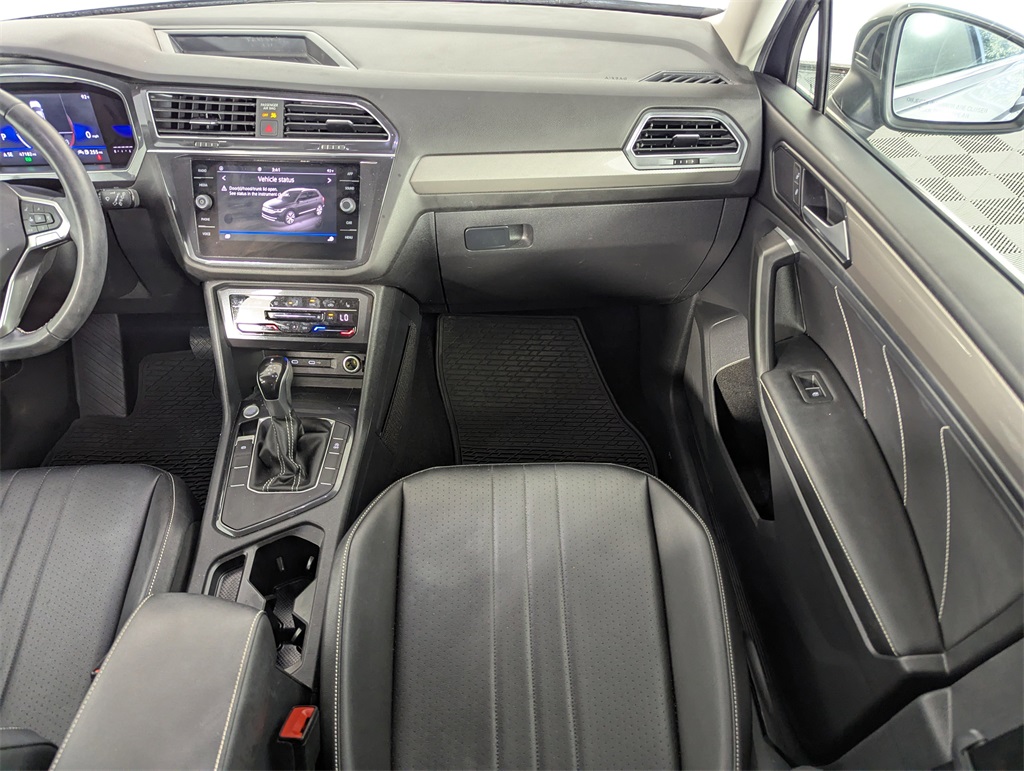 2022 Volkswagen Tiguan SE photo 13