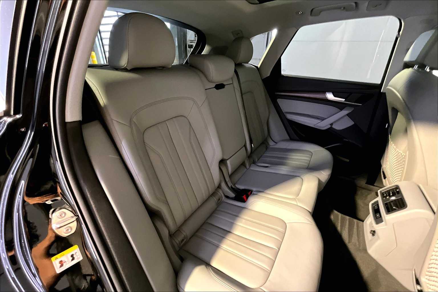 2023 Audi Q5 S line Premium Plus photo 17