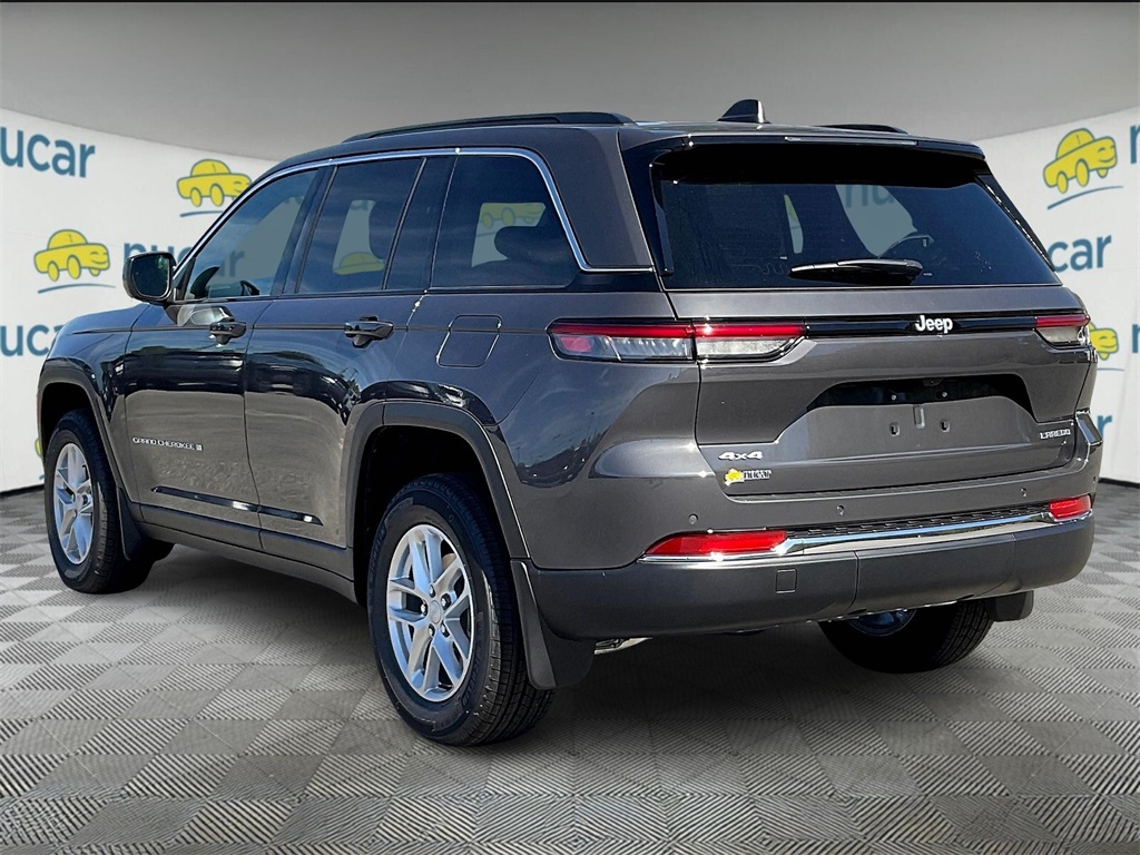 2025 Jeep Grand Cherokee Laredo X photo 4