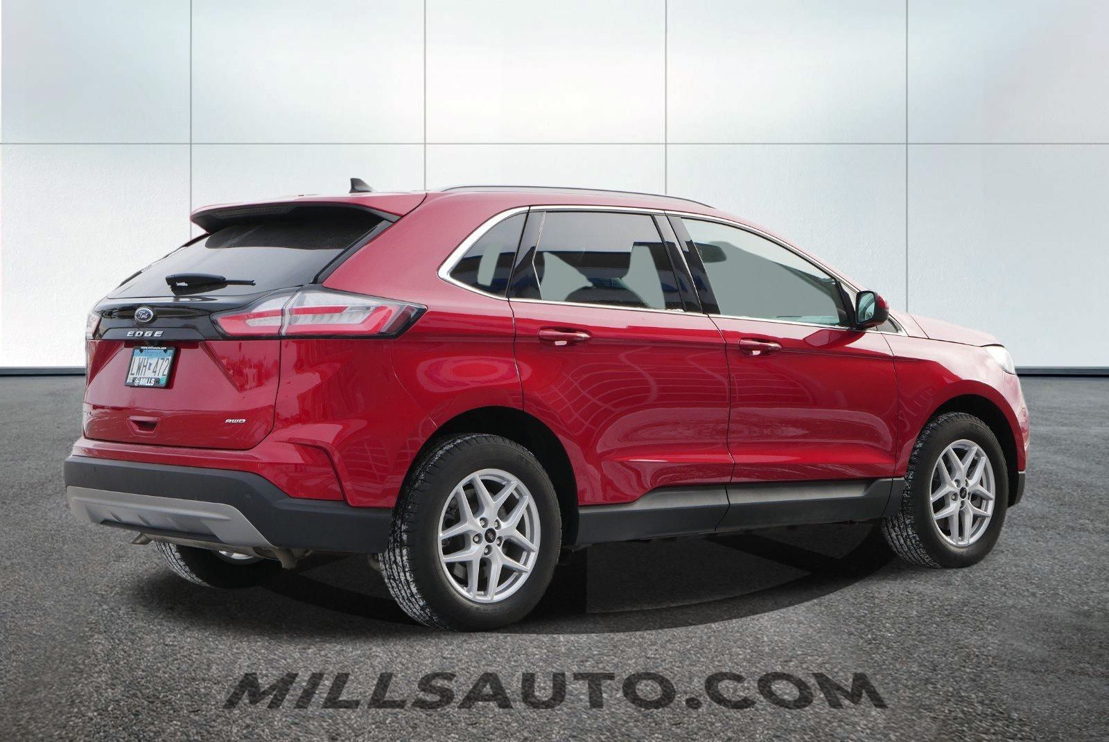 2024 Ford Edge SEL photo 5