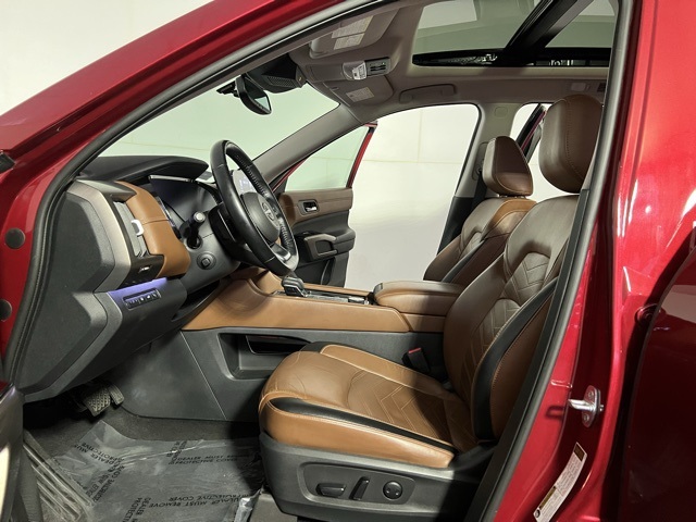 2022 Nissan Pathfinder Platinum photo 19
