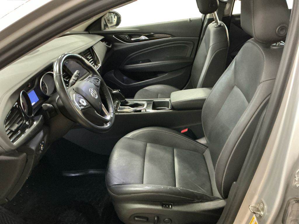 2018 Buick Regal TourX Essence photo 20