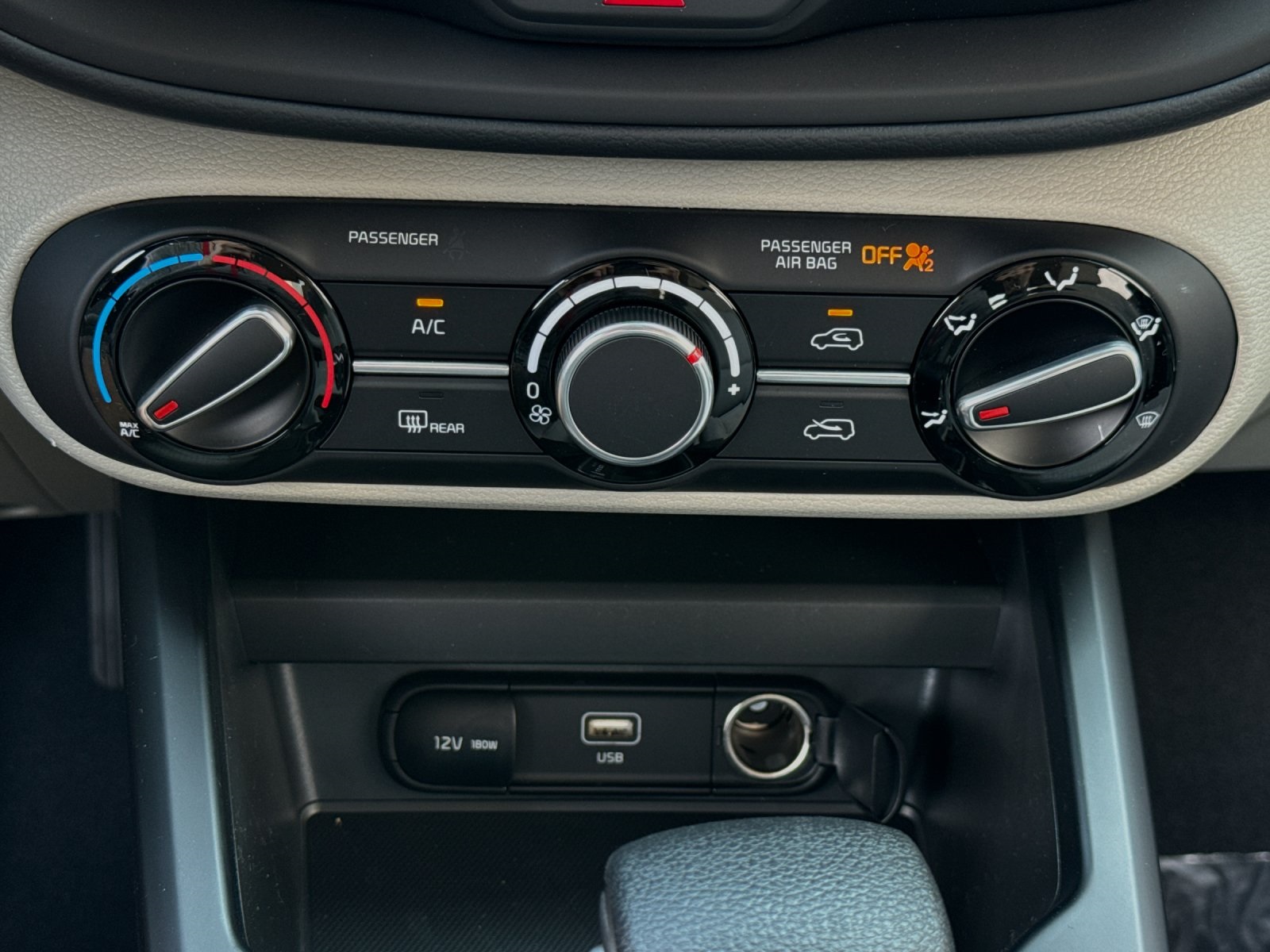 2025 Kia Soul LX photo 18