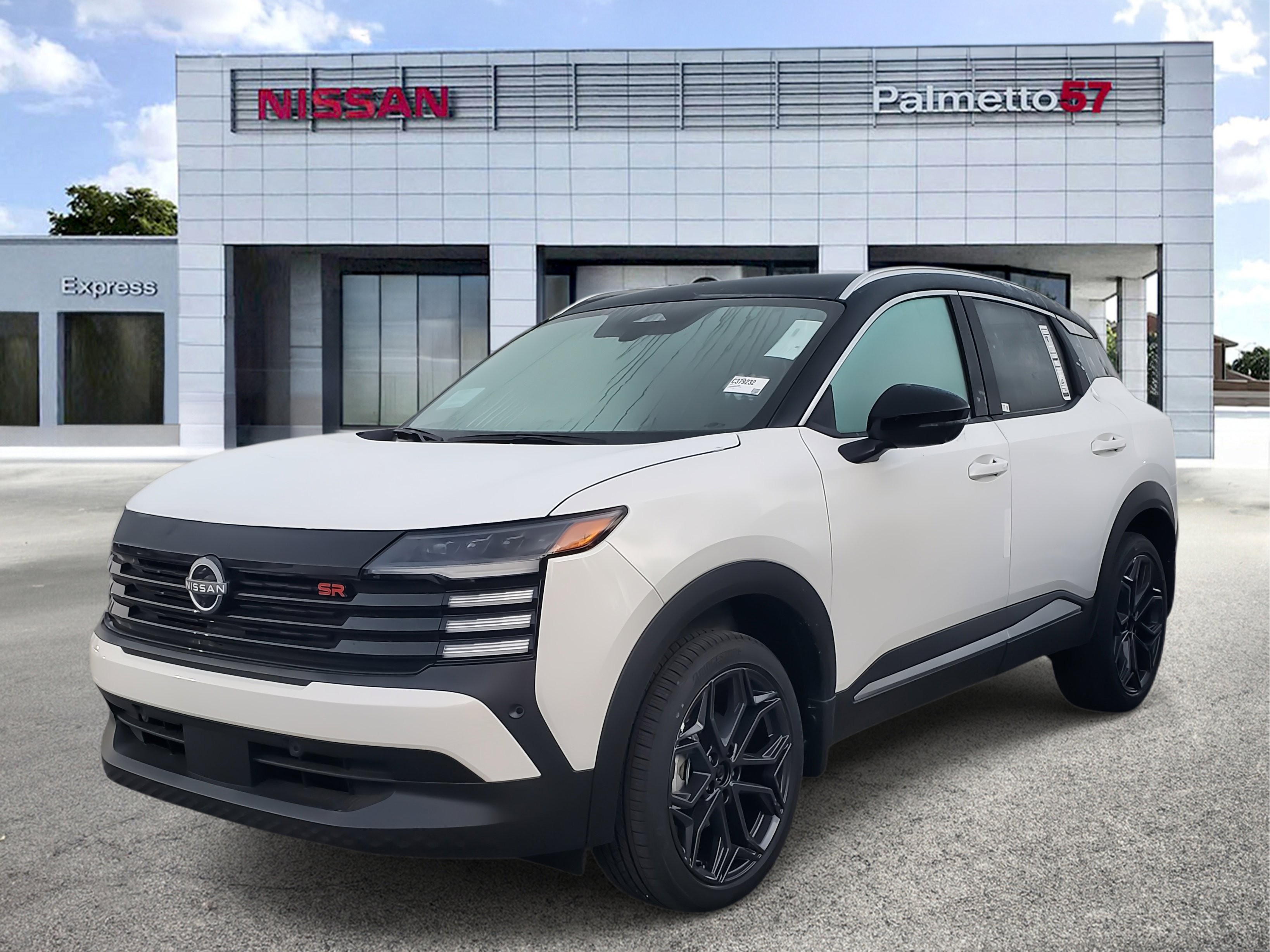 2025 Nissan Kicks SR photo 2
