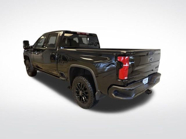 2025 Chevrolet Silverado 2500HD High Country photo 3