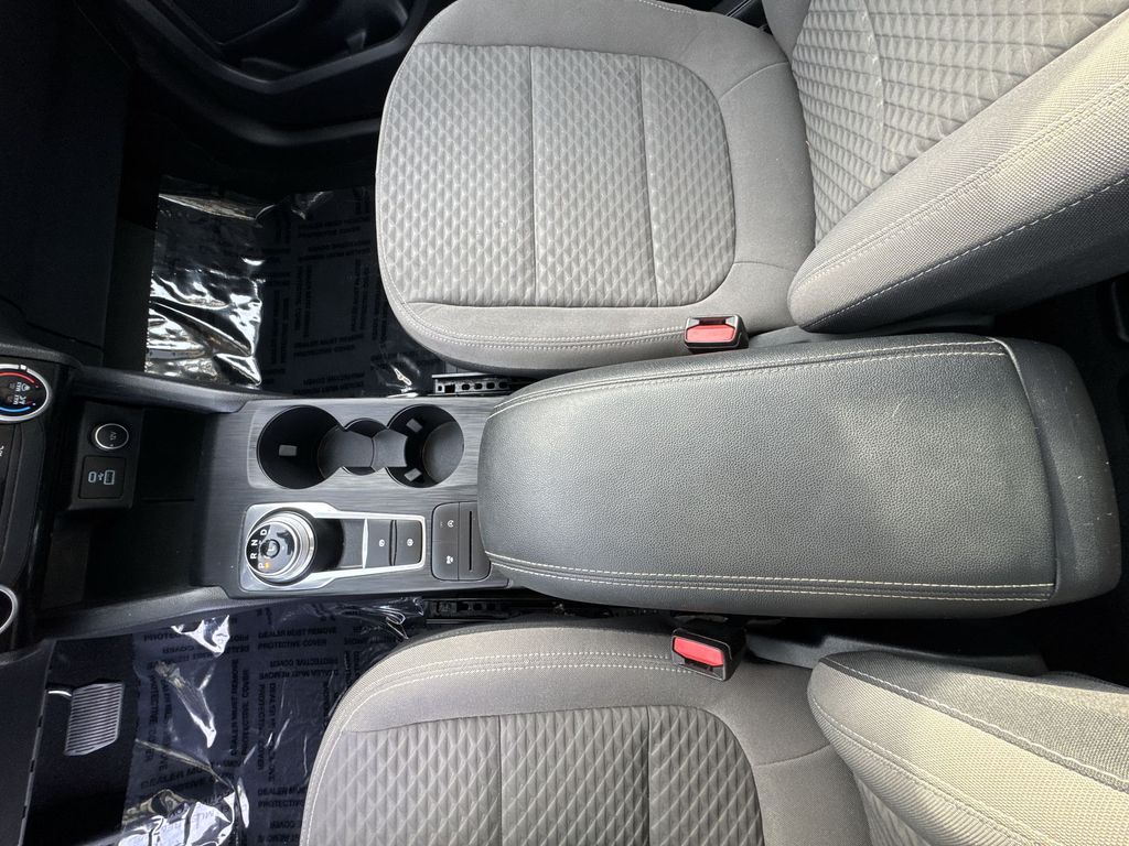 2021 Ford Escape SE photo 23