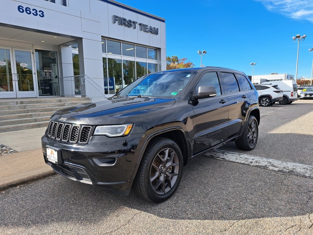 2021 Jeep Grand Cherokee Anniversary Edition photo 2