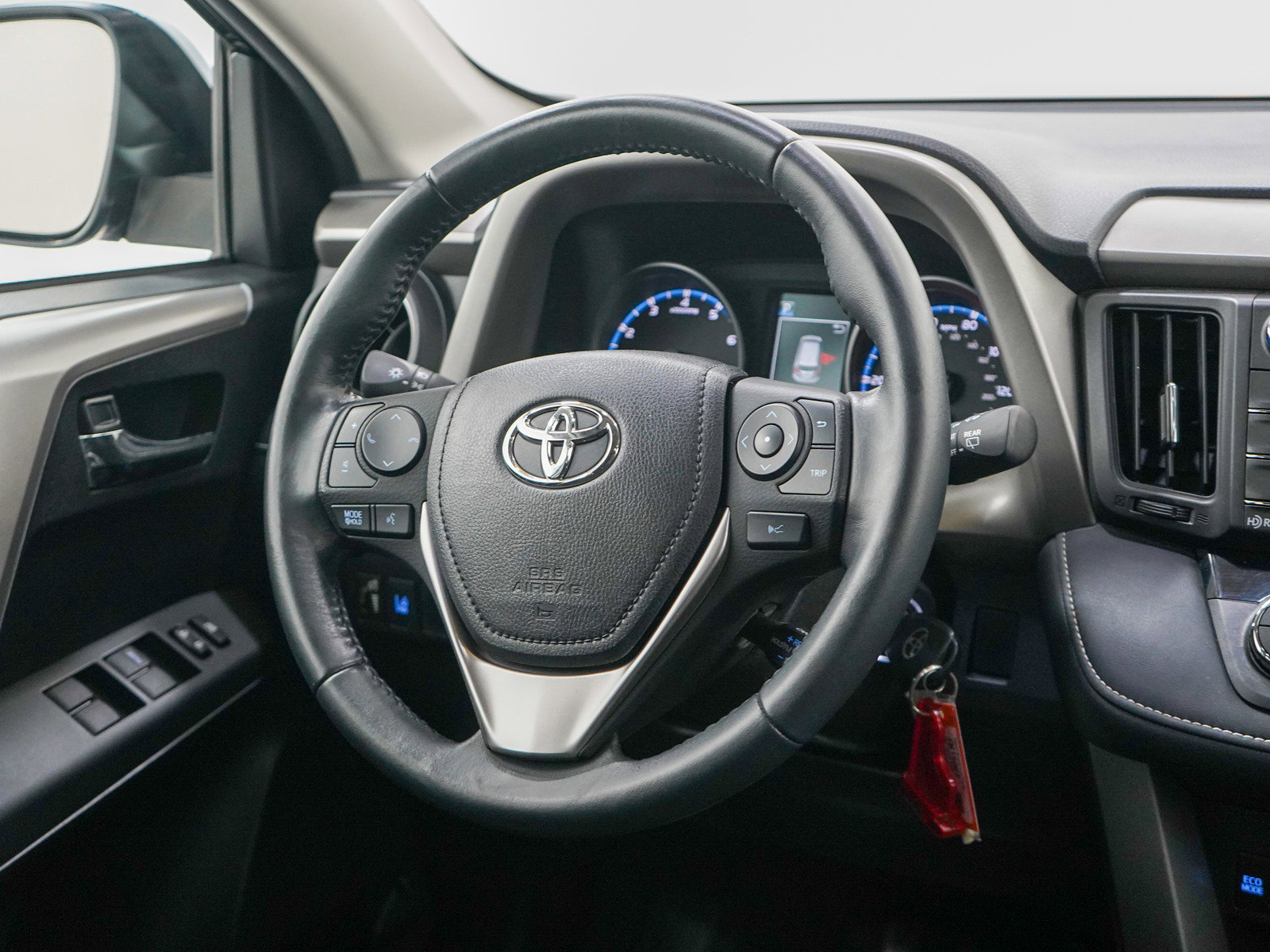 2017 Toyota RAV4 XLE photo 13