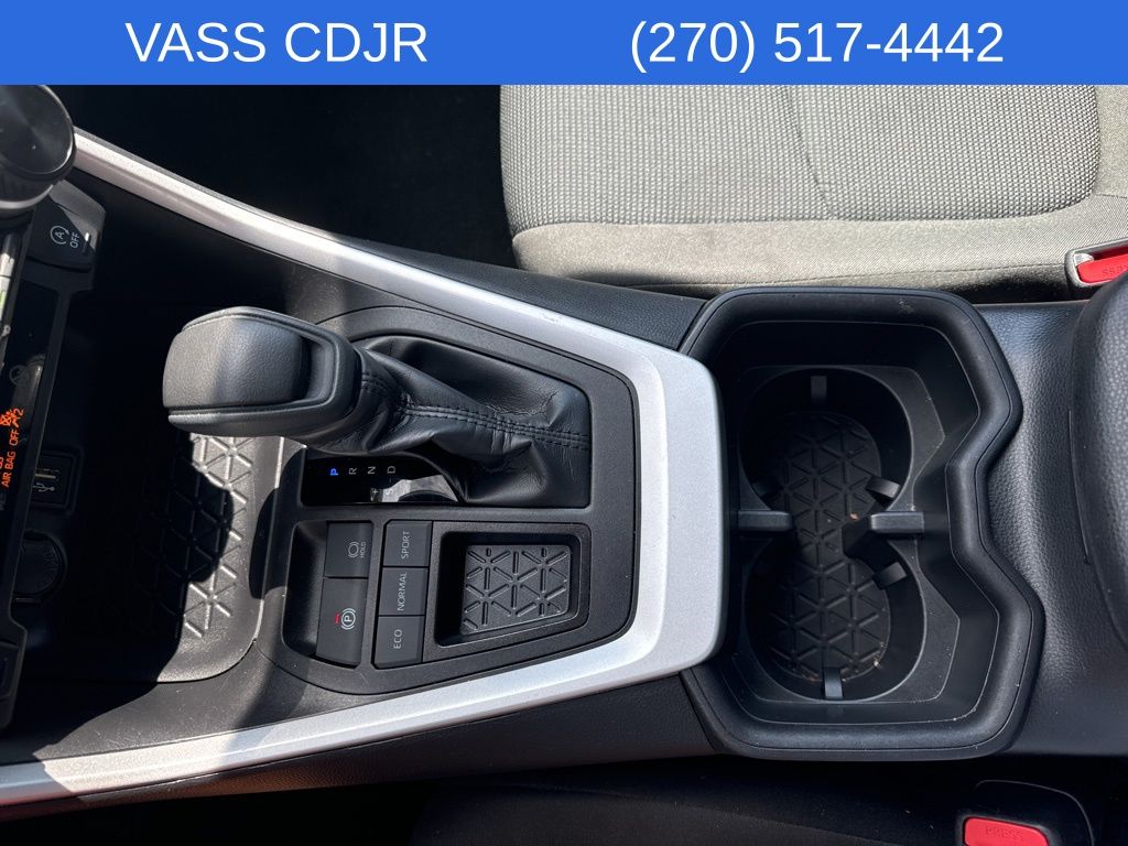 2024 Toyota RAV4 LE photo 11