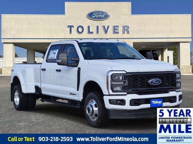 2026 Ford F-350 Super Duty XL's photo