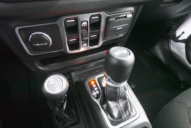 2025 Jeep Wrangler Sport S photo 21