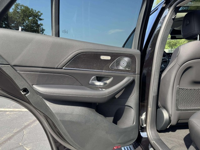 2026 Mercedes Benz GLE 450 4MATIC photo 17