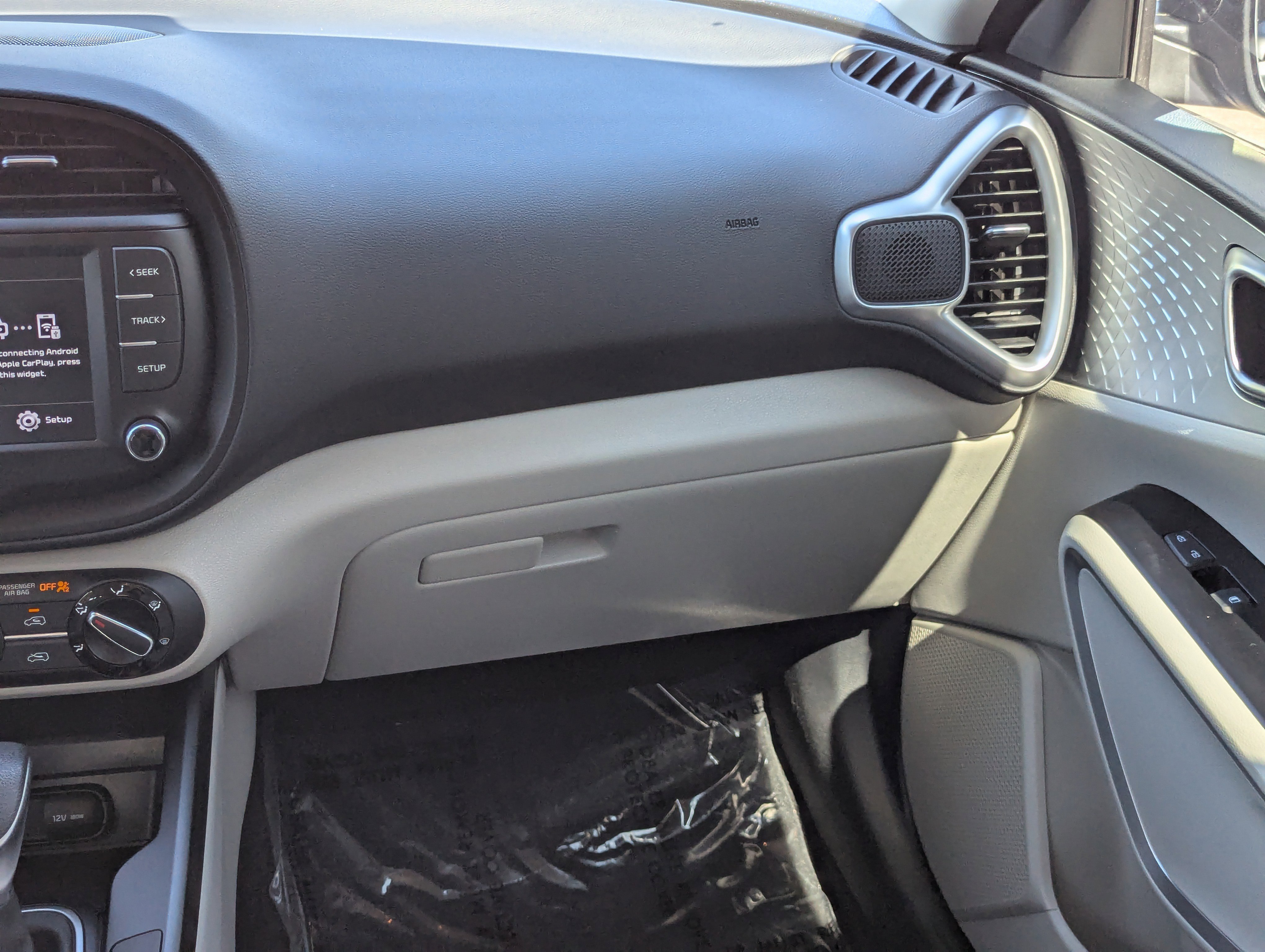 2022 Kia Soul LX S X-Line photo 3