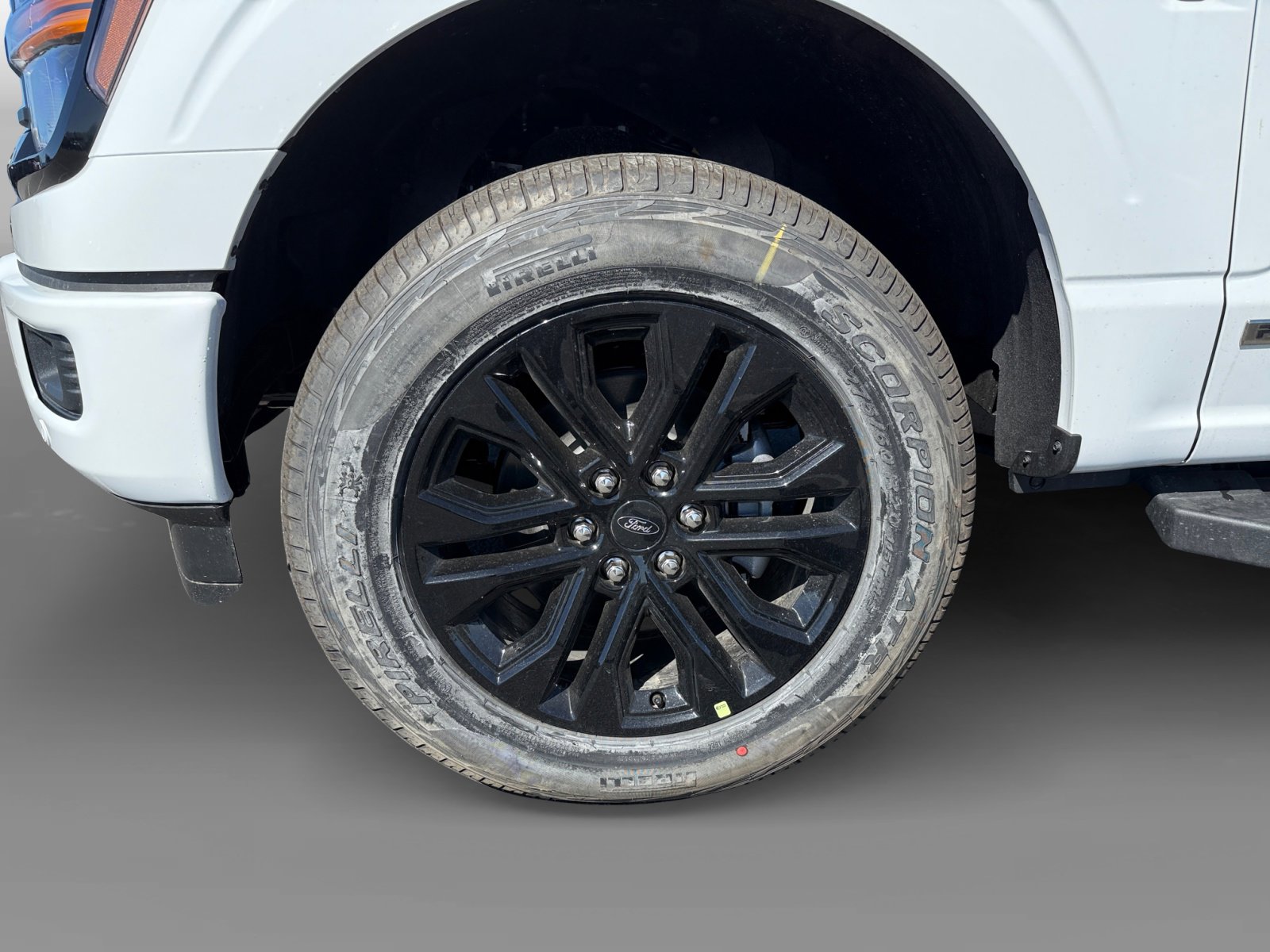 2025 Ford F-150 XLT photo 8