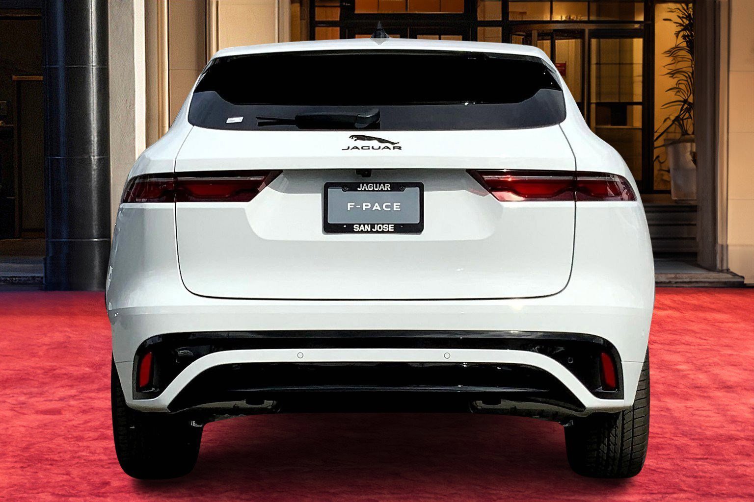 2025 Jaguar F-PACE P250 R-Dynamic S photo 4
