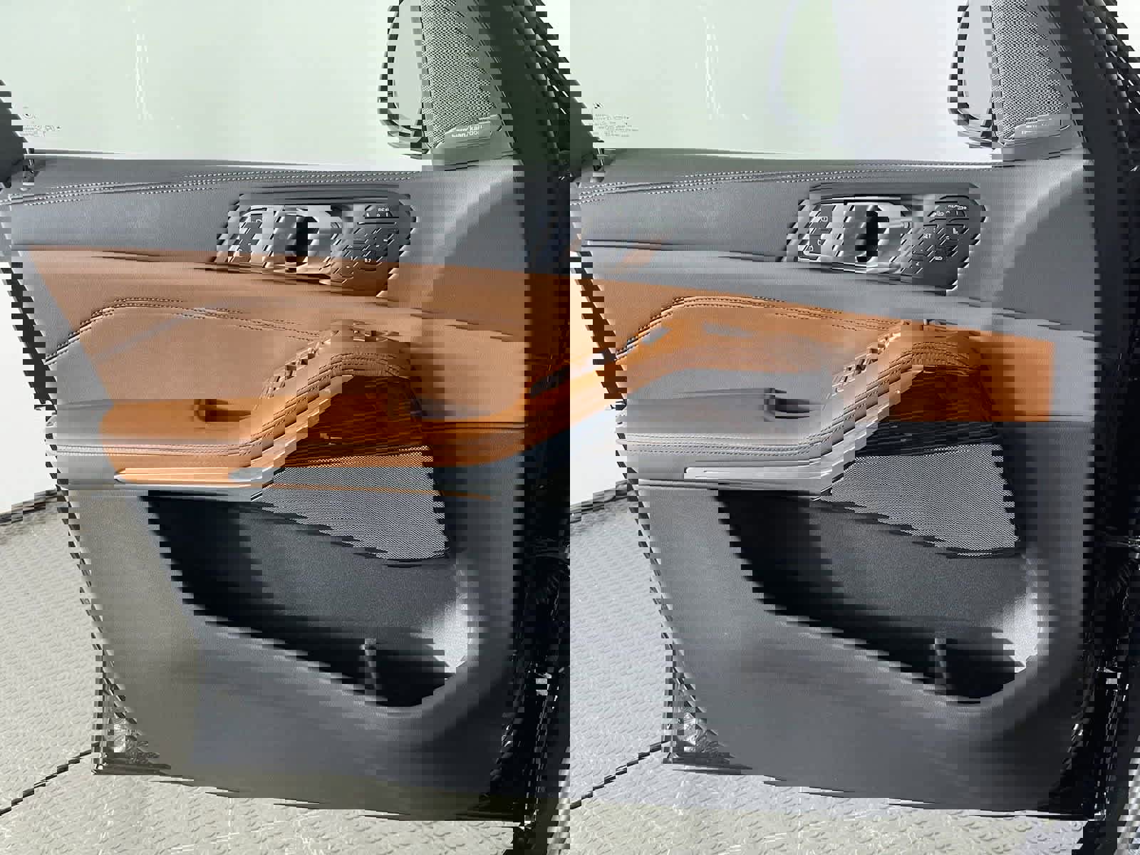 2025 Bmw X7 M60i photo 11