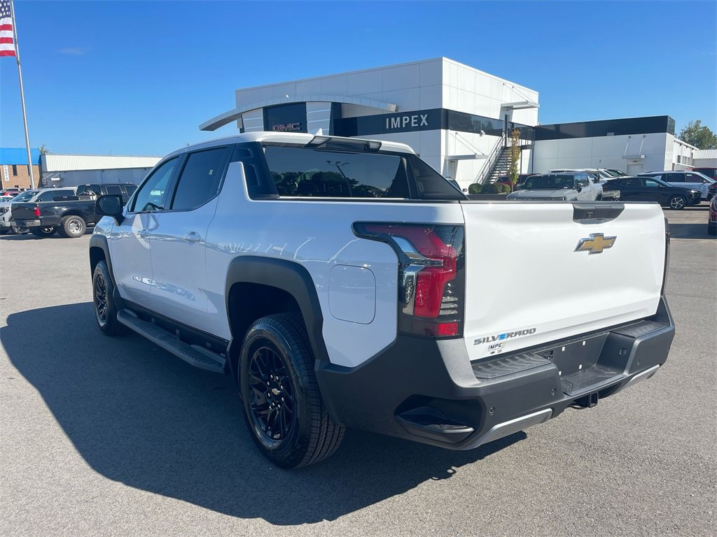 2026 Chevrolet Silverado EV LT photo 2