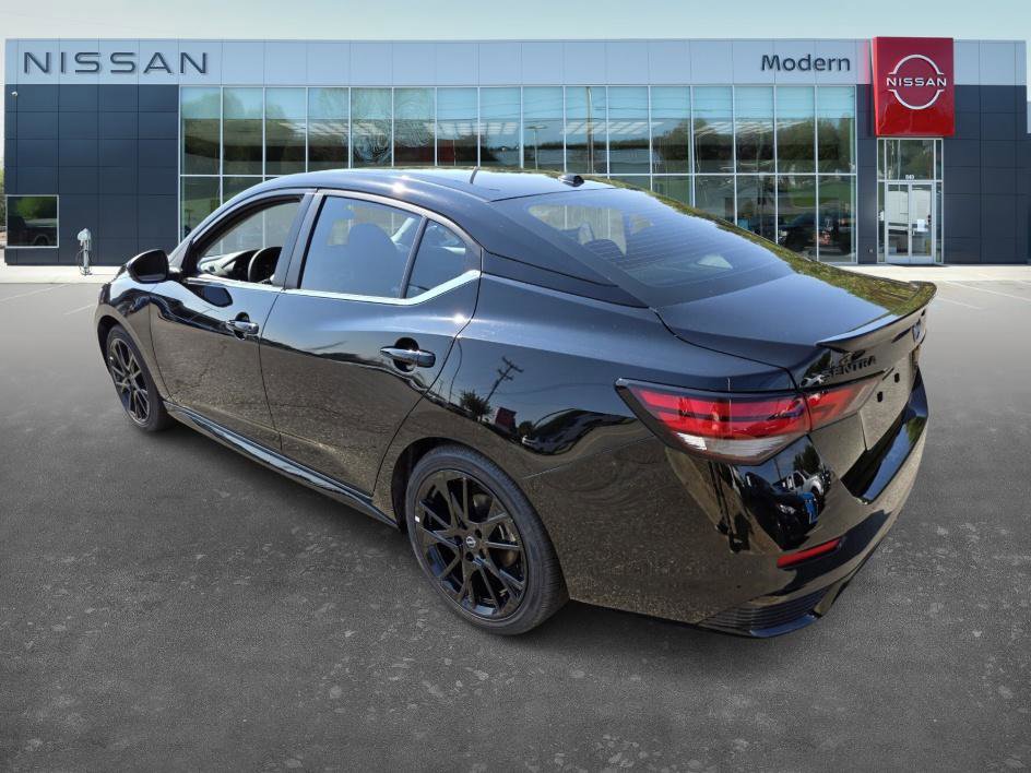 2025 Nissan Sentra SR Midnight Edition photo 7