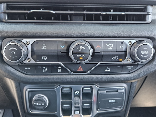 2025 Jeep Gladiator Sport S photo 21