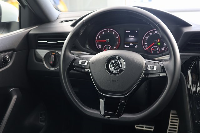 2022 Volkswagen Passat 2.0T R-Line photo 10