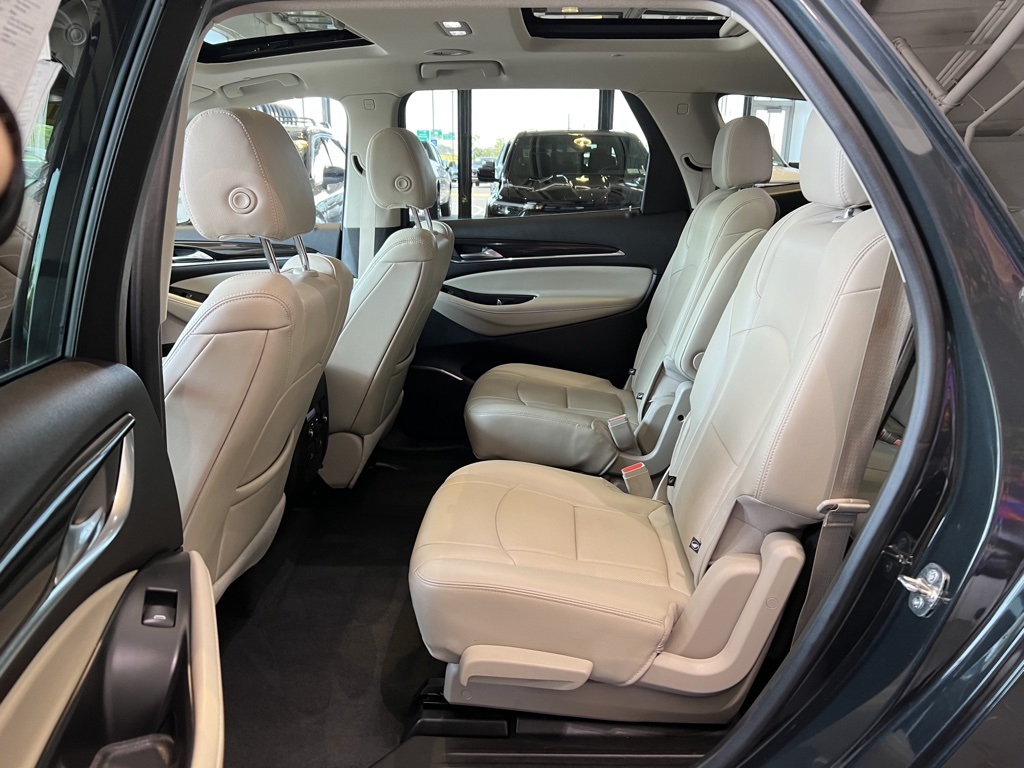 2021 Buick Enclave Essence photo 16