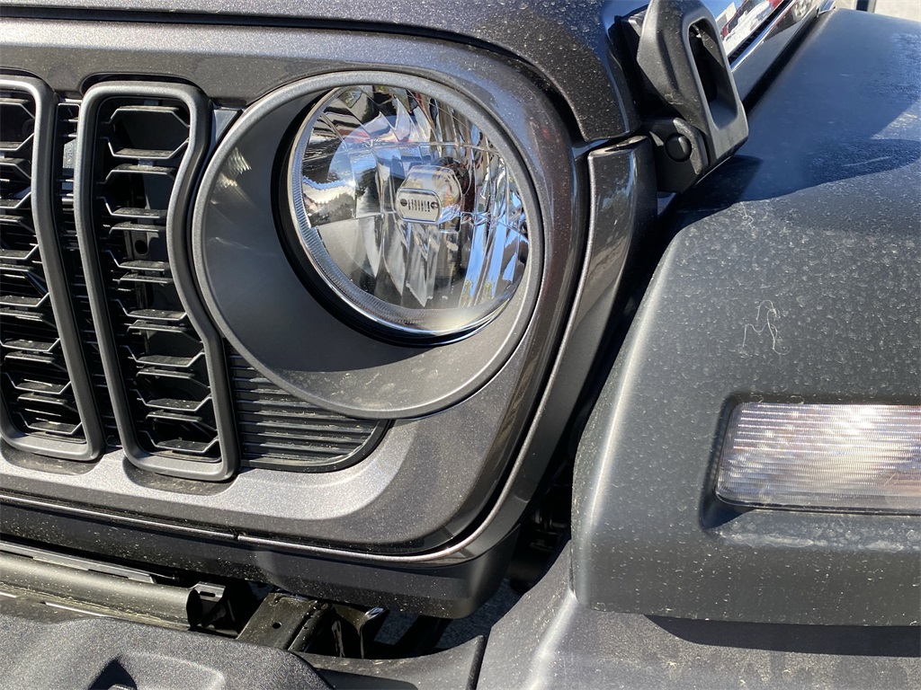 2025 Jeep Wrangler Sport photo 8