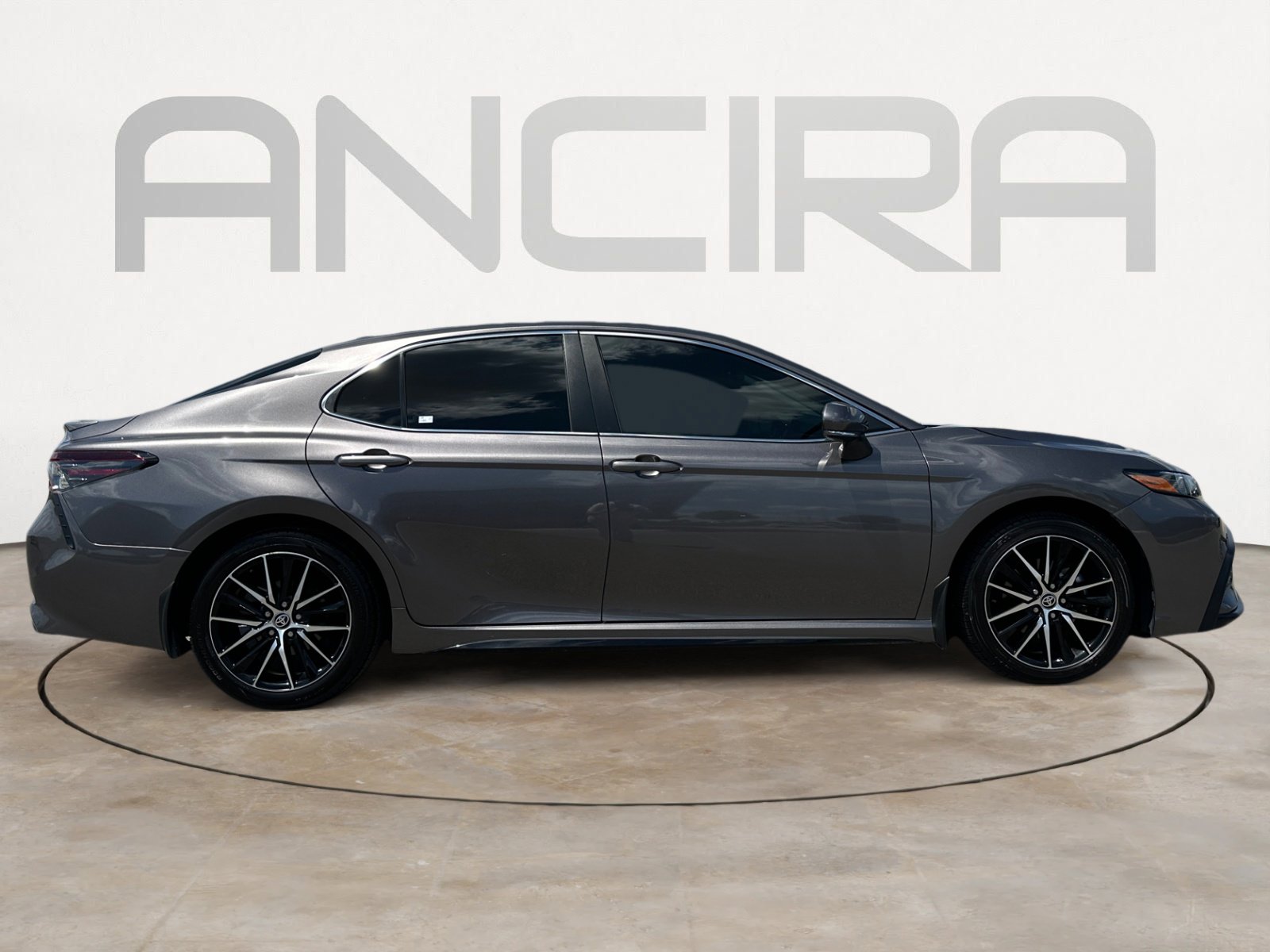 2024 Toyota Camry SE photo 10