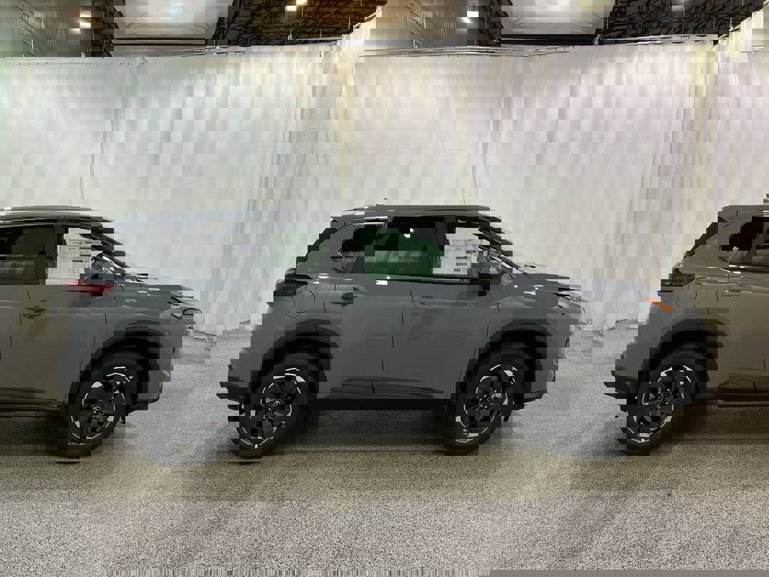 2026 Nissan Rogue SV photo 3