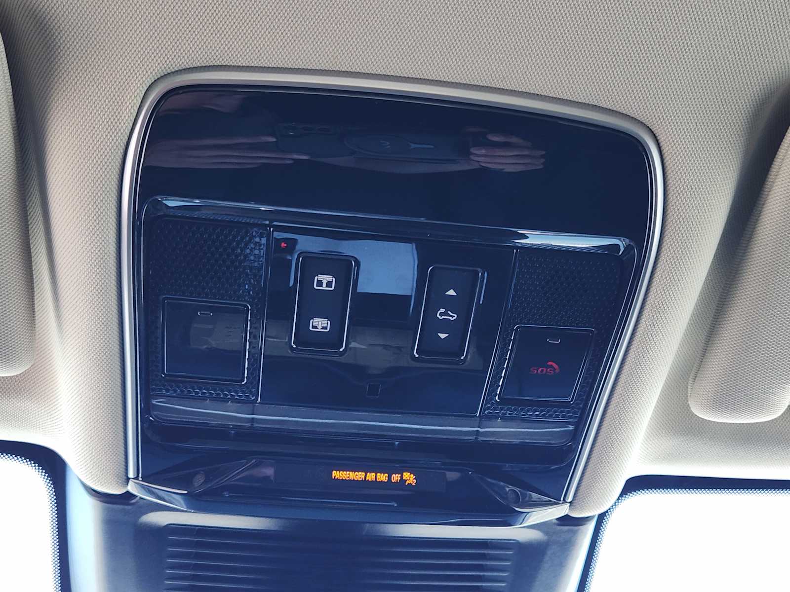 2024 Land Rover Range Rover SE photo 17