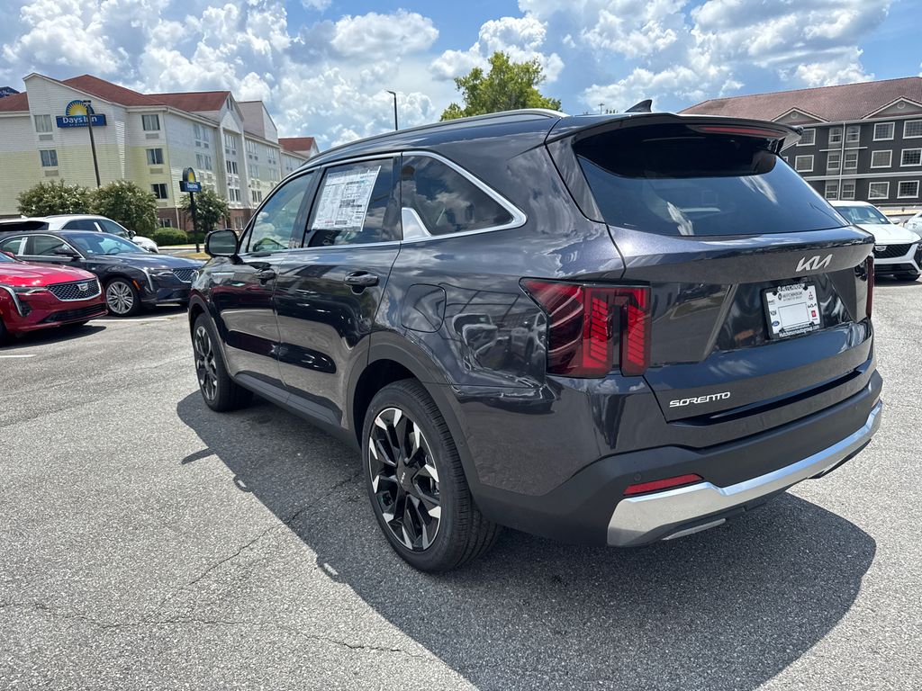 2025 Kia Sorento SX photo 5