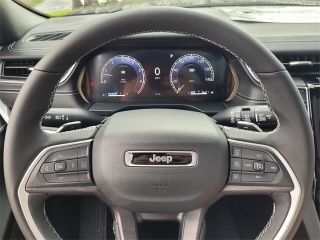 2025 Jeep Grand Cherokee Limited photo 18