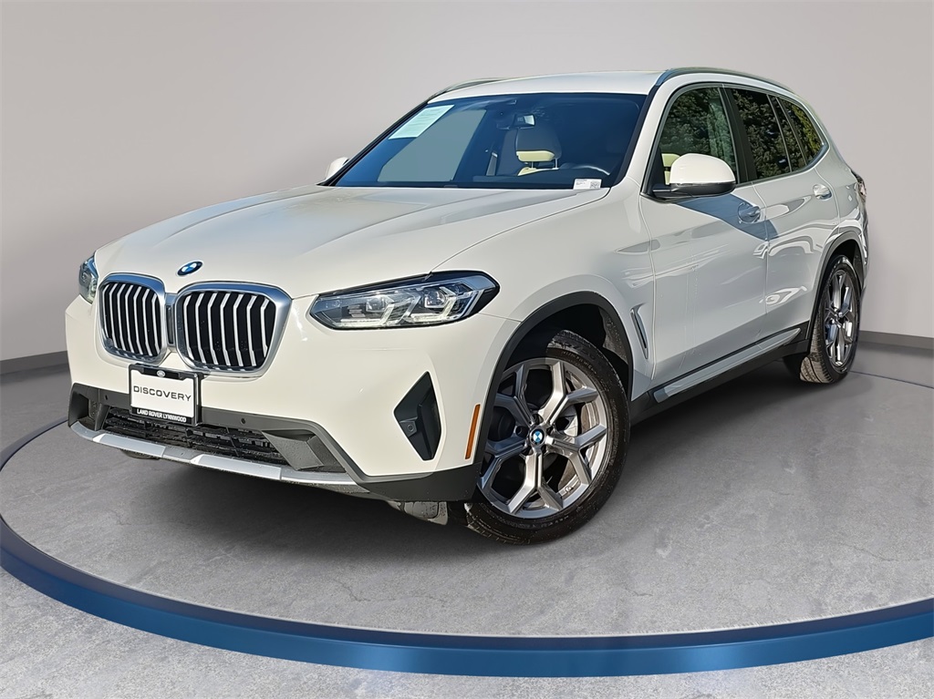 2022 BMW X3 30i's photo