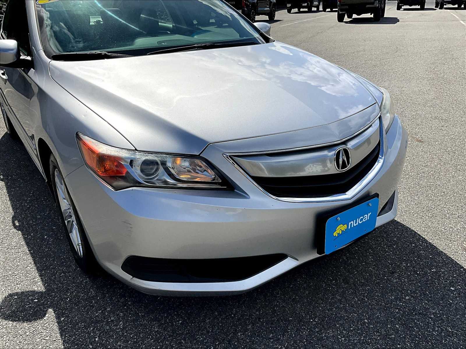 2013 Acura ILX 2.0L photo 30