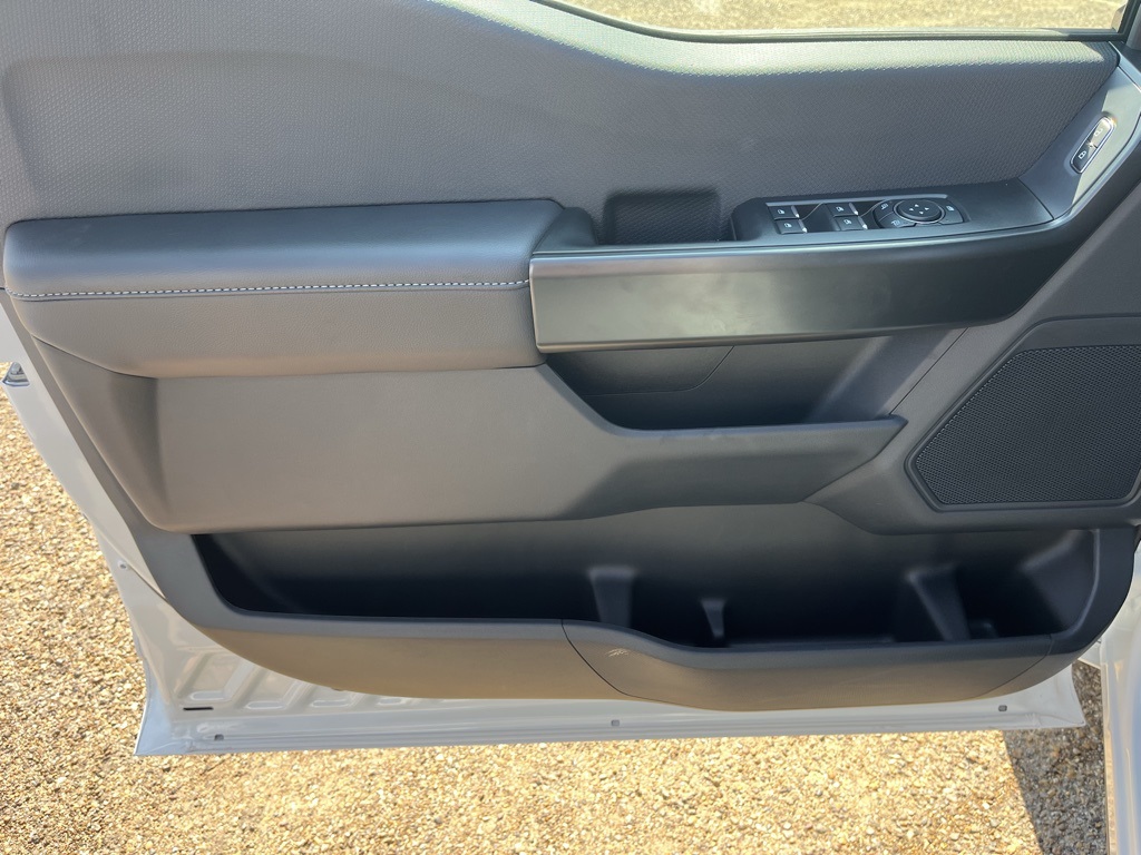 2025 Ford F-150 STX photo 15