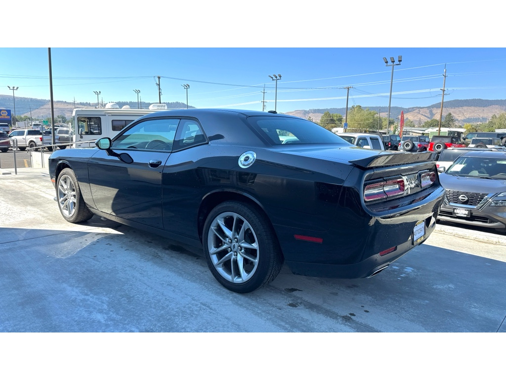 2022 Dodge Challenger GT photo 3