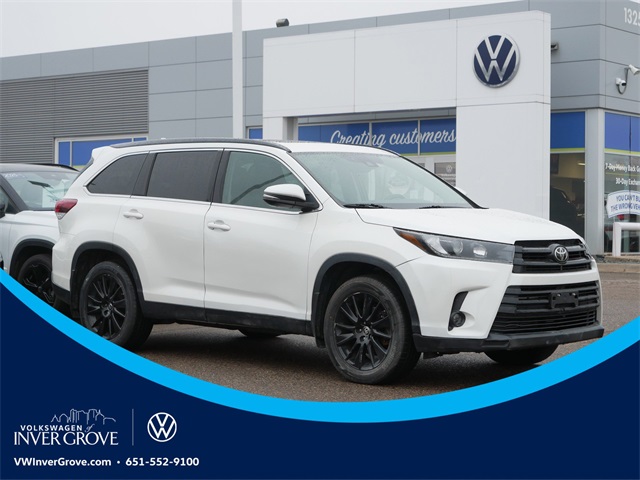 2019 Toyota Highlander SE's photo