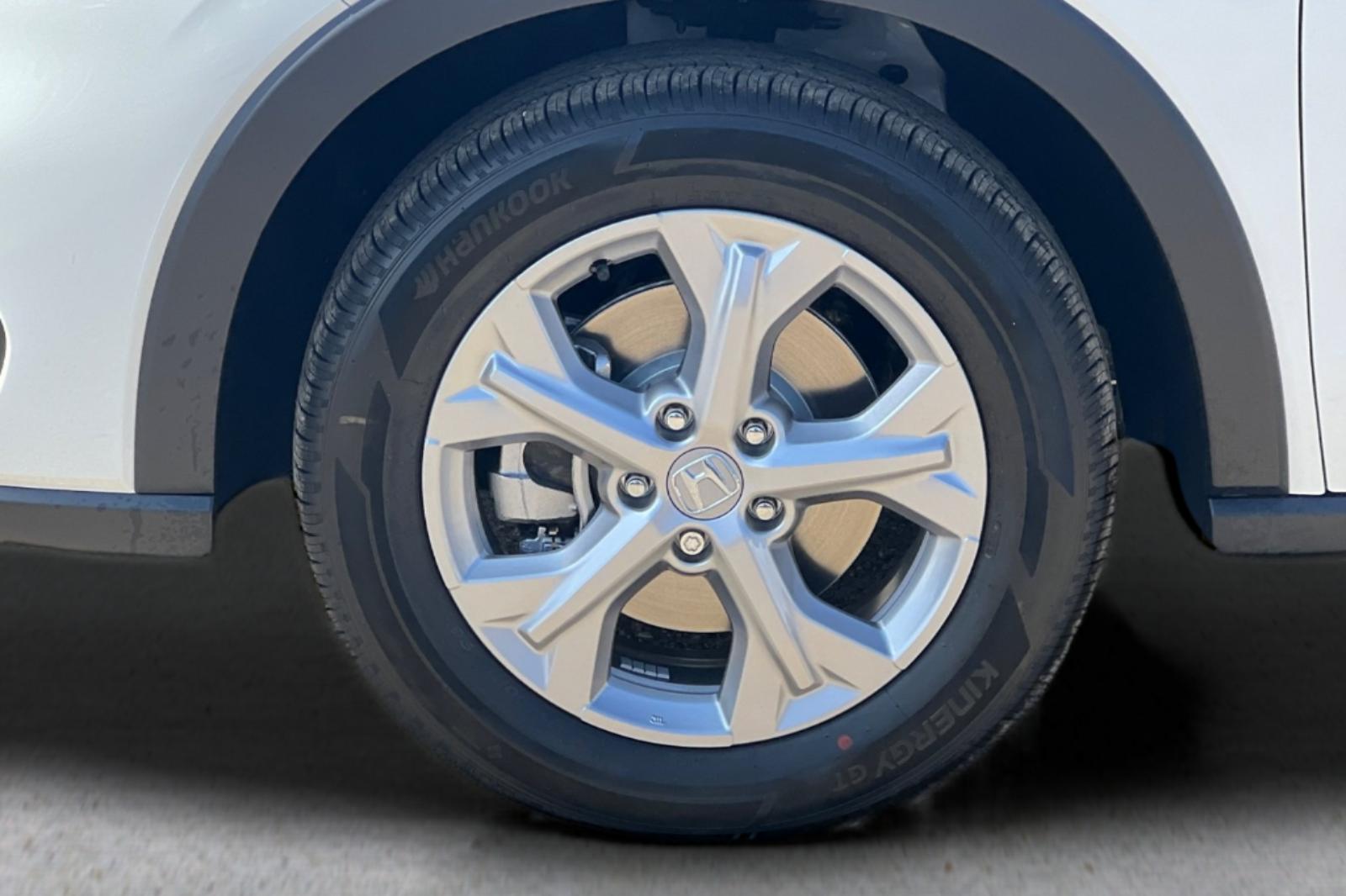 2025 Honda HR-V LX photo 31